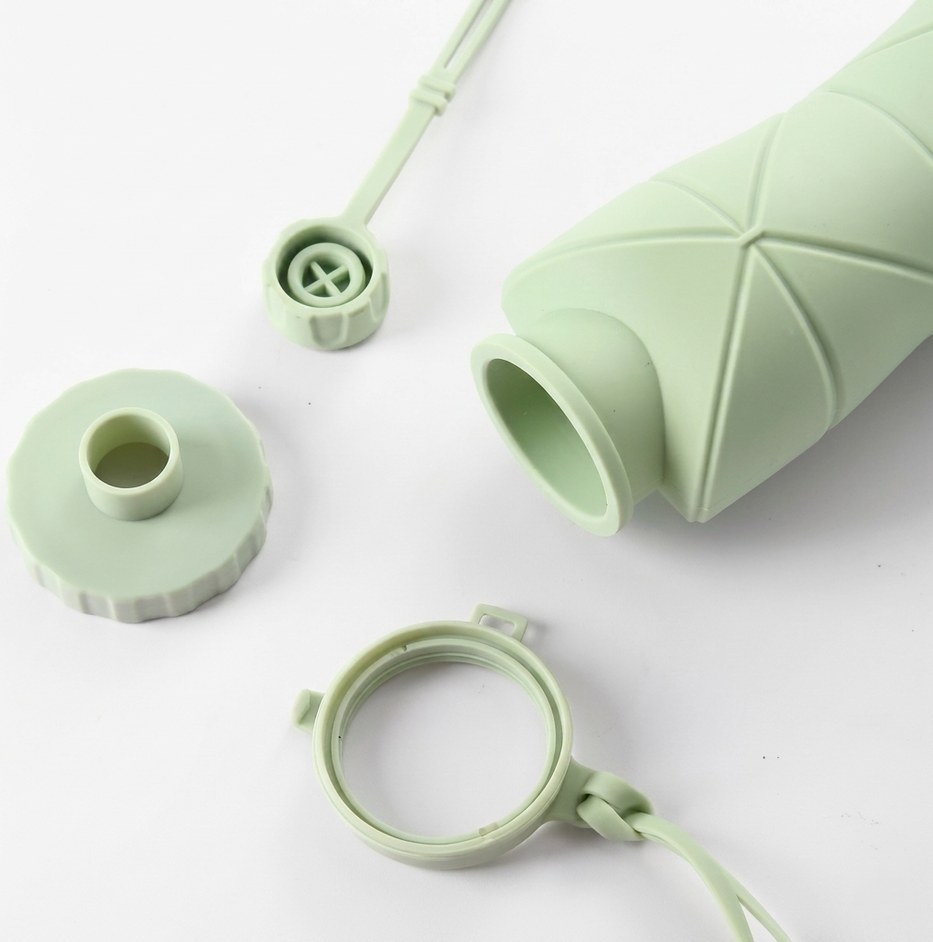 600ML Foldable Silicone Water Bottle – Portable Leakproof Travel Bottle